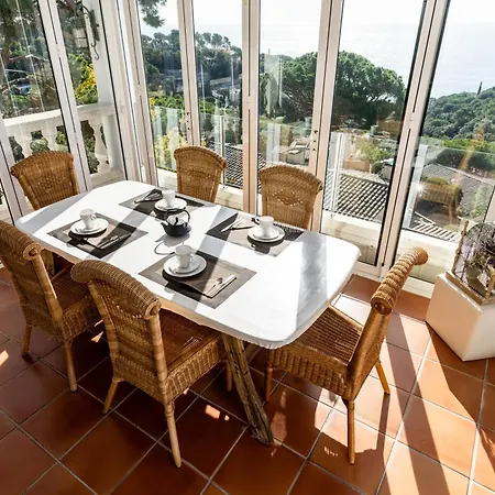 Uhe By Danlux Invest Holiday home *
