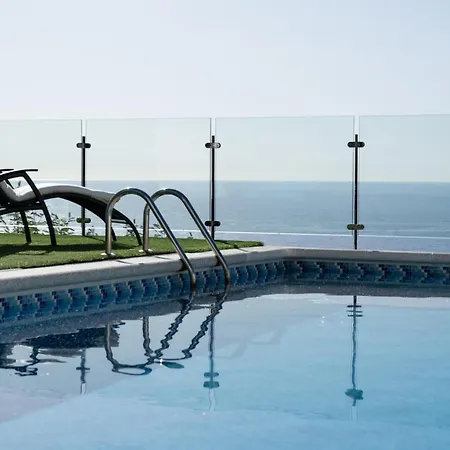 Uhe By Danlux Invest *