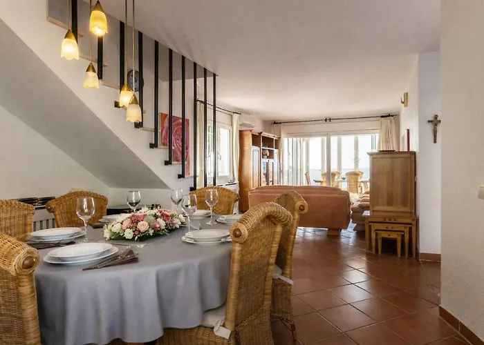 Uhe By Danlux Invest Feriehus Tossa de Mar